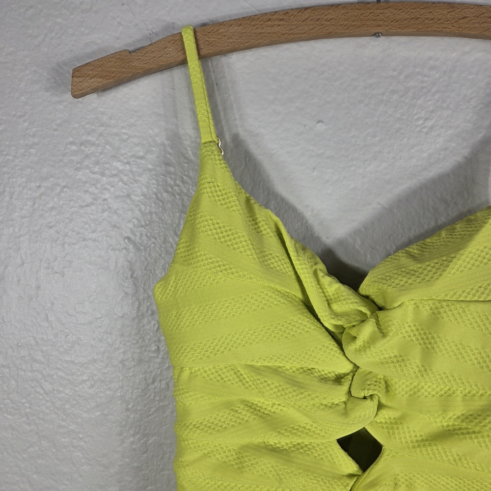Becca Prima Camille Neon Swimsuit One Piece Size S/P Petite Twist Front V-Neck - Picture 4 of 15